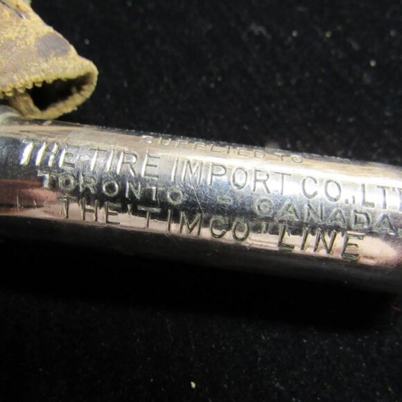 VINTAGE SCHRADER UNIVERSAL TIRE PRESSURE GAUGE WITH CASE - Picture 2 of 5